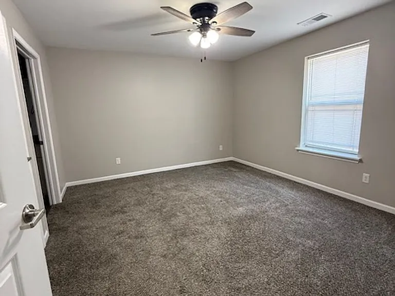 Cypress Ridge Apartments — Photo 33