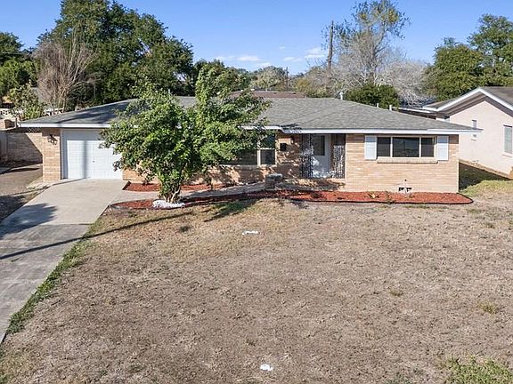 4th image of 1125 Parkwood Pl
