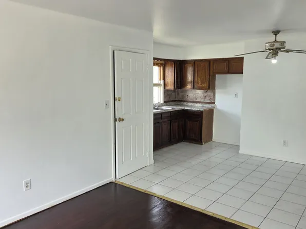 (undisclosed Address), Staten Island, NY 10303
