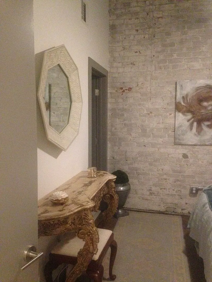 River Lofts West — Photo 4