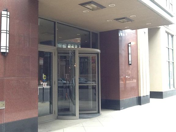 3rd image of 200 N Jefferson St APT 706