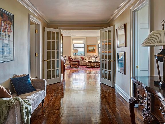 3rd image of 3730 N Lake Shore Dr APT 5A