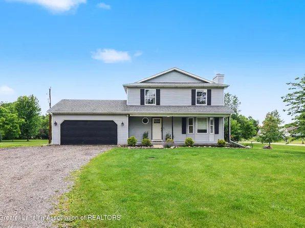 8585 N Gregory Rd, Fowlerville, MI 48836
