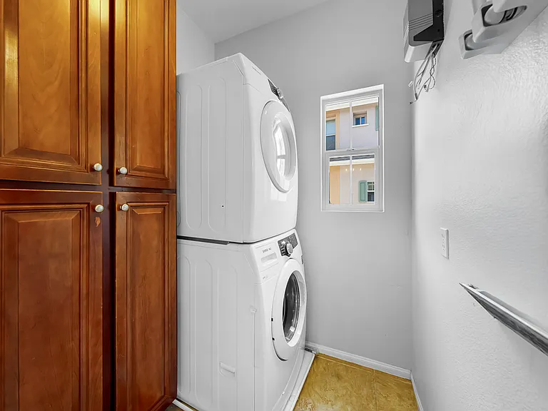 2281 Huntington Point Rd #139-1 — Photo 26