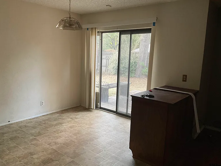 8307 Garrett Dr #8307 — Photo 2