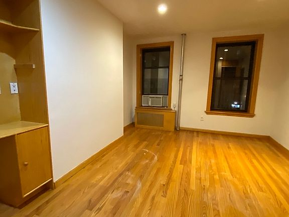 4th image of 238 Mott St Front 1