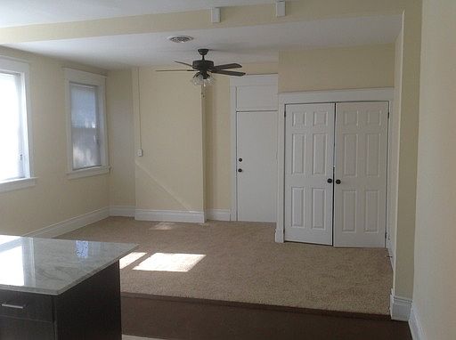 3rd image of 2422 Barton Ave #B