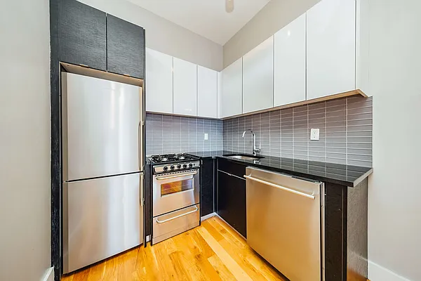 Rented by Nooklyn NYC LLC | media 16