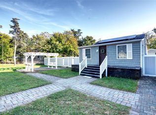 94 Gooseberry Rd, Mastic Beach, NY 11951