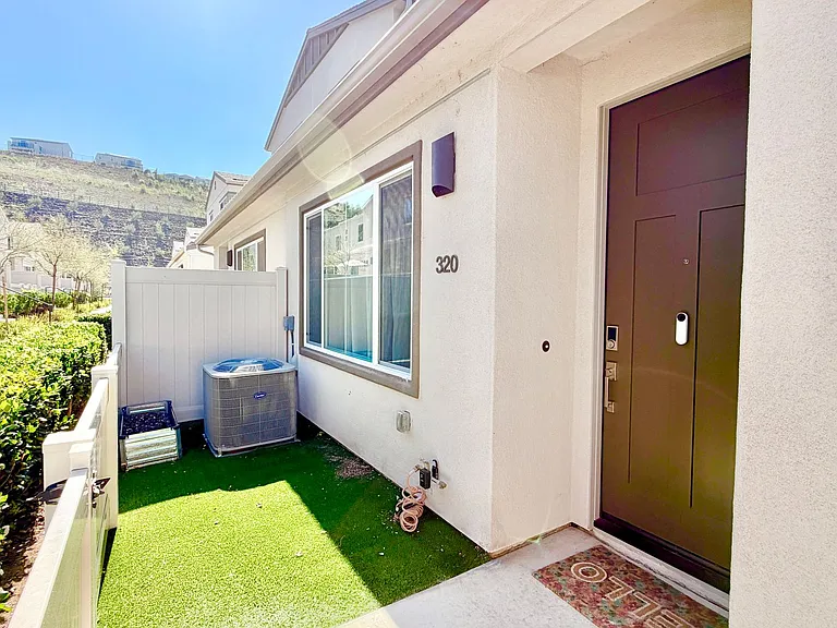 320 Citrine Trl — Photo 2