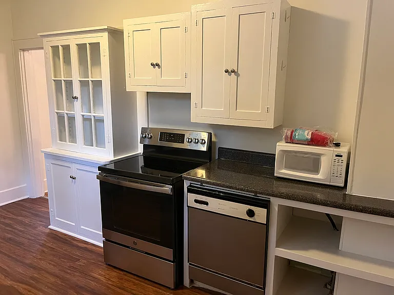 115 Pinehurst Ave — Photo 11