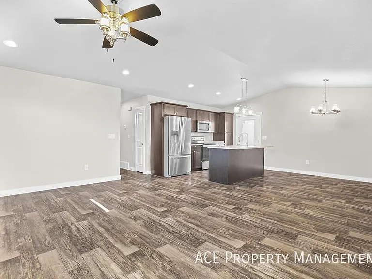 5339 Coal Bank Dr — Photo 2