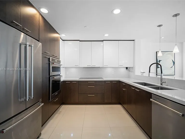 19234 Fisher Island Dr #19234 — Photo 5