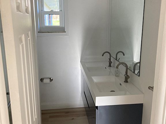 upstairs bathroom