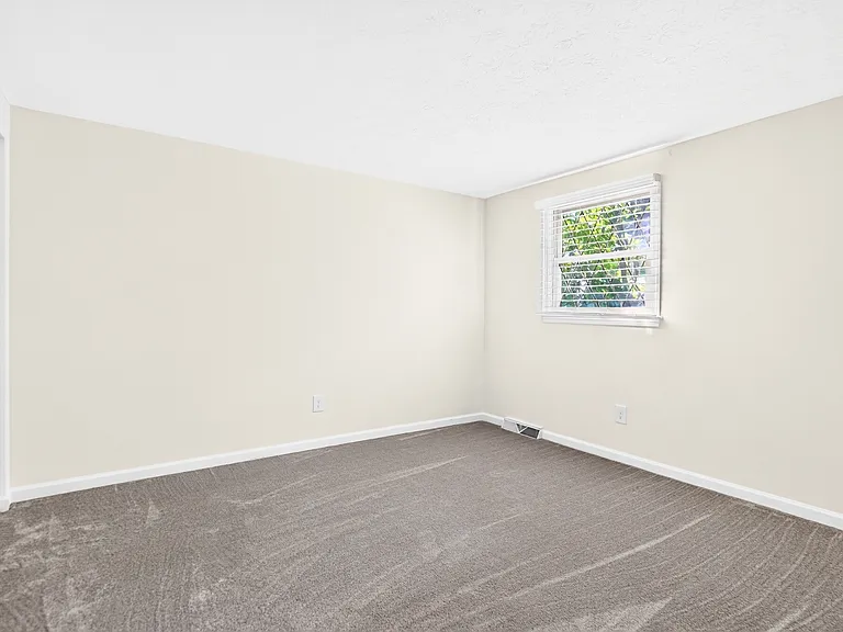 307 Lancers Way — Photo 16