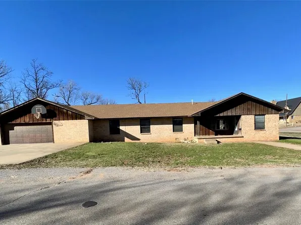 721 N Adams Ave, Elk City, OK 73644