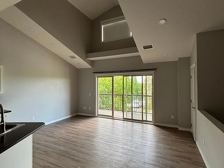 602 62nd St SW #31 — Photo 3