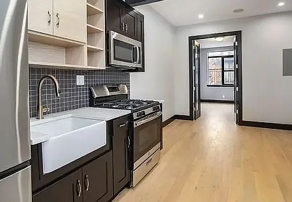 5th image of 150 Meserole St #3B