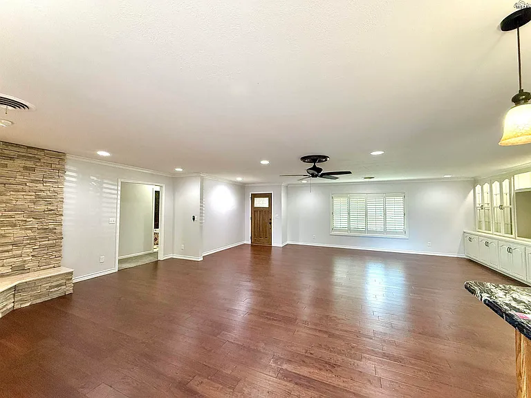 4210 York St — Photo 4