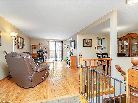 4th image of 9 Rosanne St