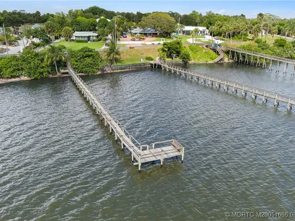 99 Ridge Cir, Fort Pierce, FL 34982