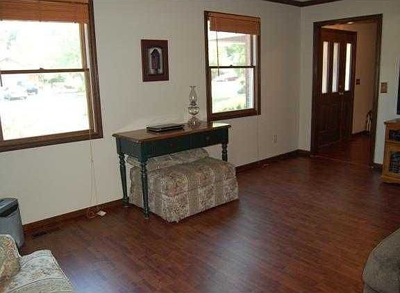 4th image of 406 Cranberry Dr