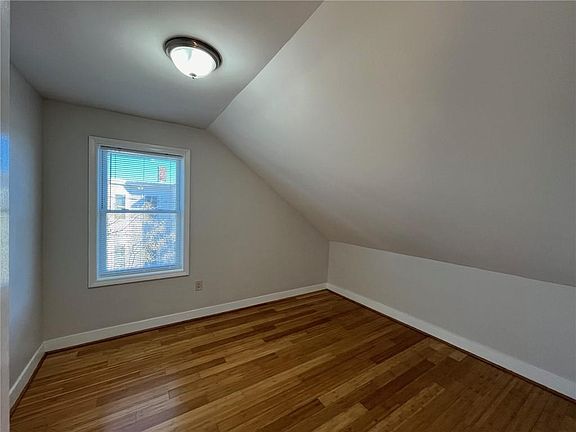 5th image of 71 Sutton St