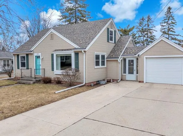 1022 Wisconsin AVENUE, Oostburg, WI 53070