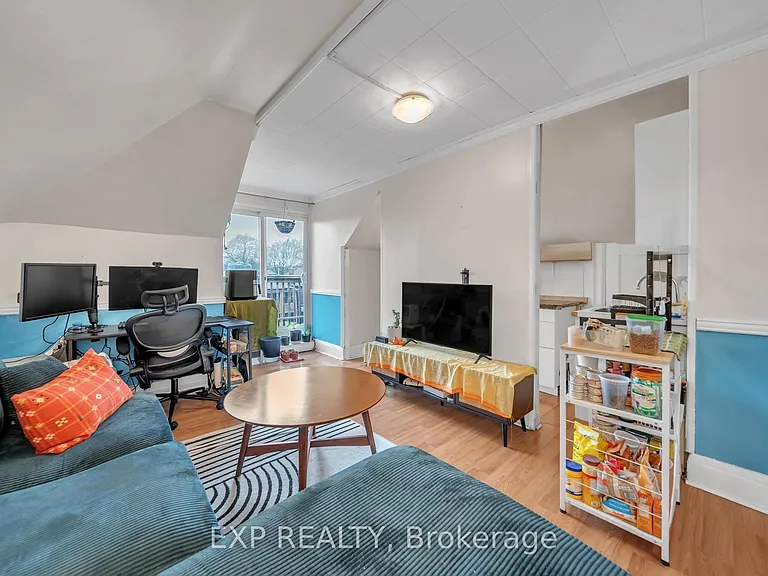 896 Avenue Rd #3 — Photo 7