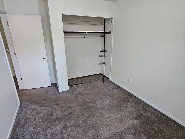 2901 Staten Ave #15 — Photo 12