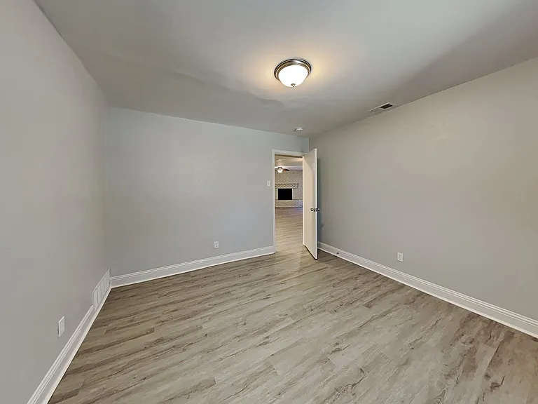 2138 Onetta Dr — Photo 13