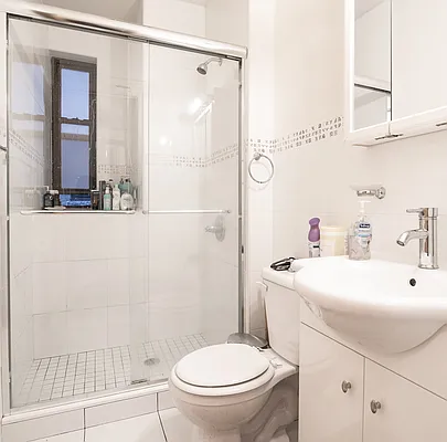 Rented by Compass | media 13