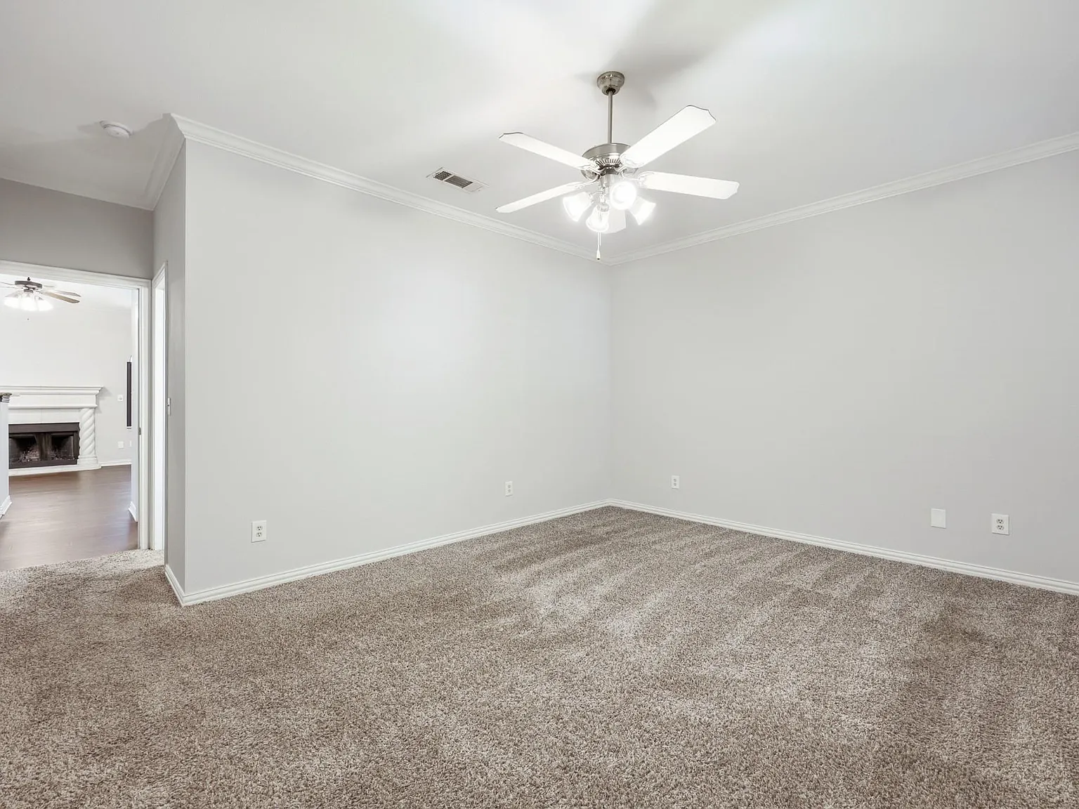 3 bed, 2.5 bath, 1651 sqft, $2,650 — Photo 4