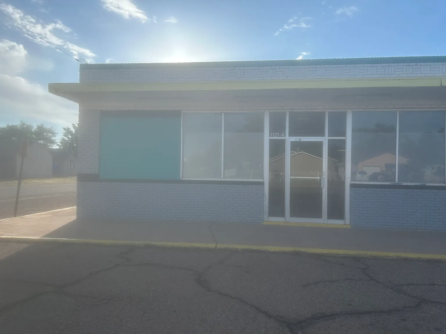 Studio, 1920 sqft, $1,100 — Photo 3