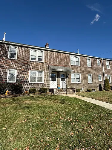 203 Reading Ave #&-302 Photo 1