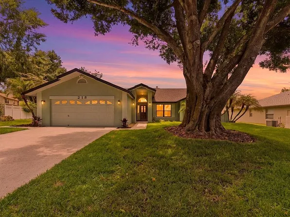 218 NW Lake Hartridge Dr, Winter Haven, FL 33881