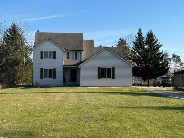 3105 Meldrum Rd, Casco, MI 48064