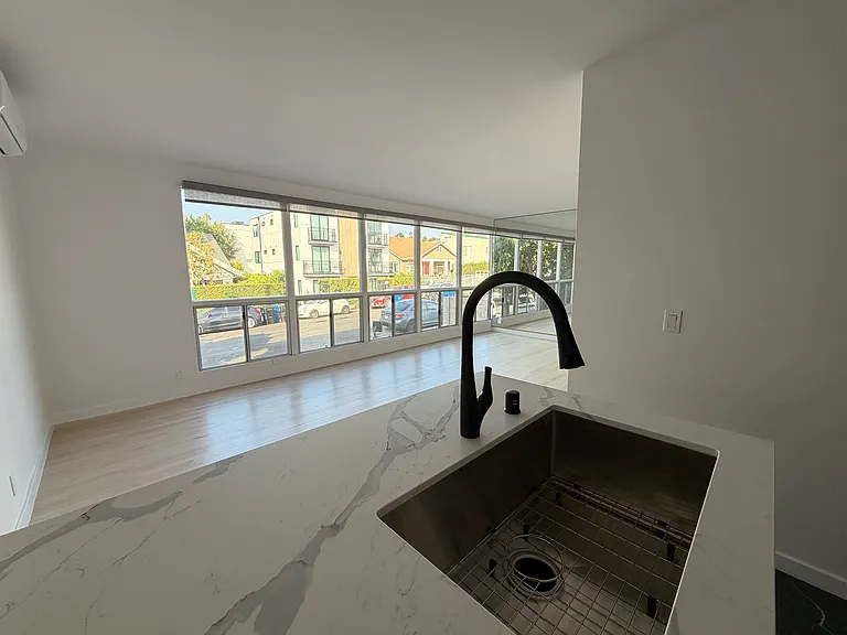 1926 N Vista Del Mar Ave #1 — Photo 17