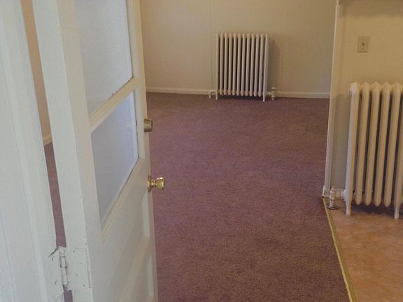 2nd image of 121 Woodside Ln