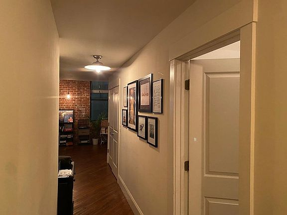5th image of 413 E Chapel Hill St APT 202