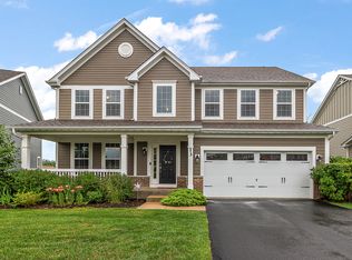 13 Anne Cir, Lemont, IL 60439