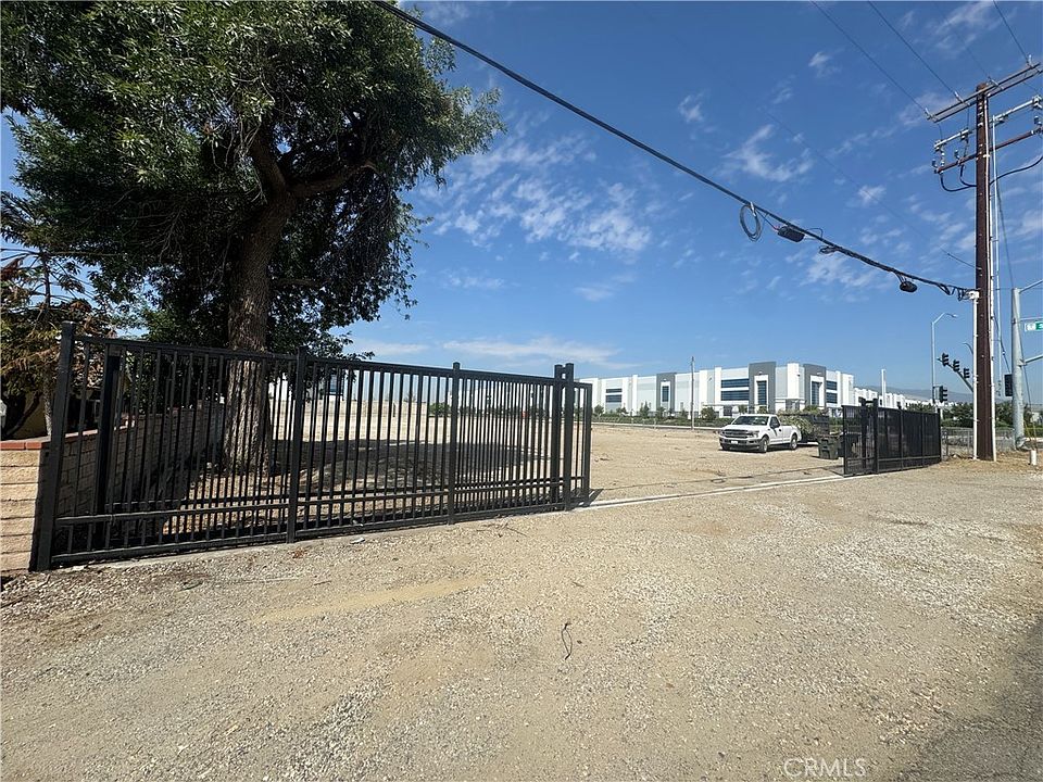2nd image of 10512 Juniper Ave