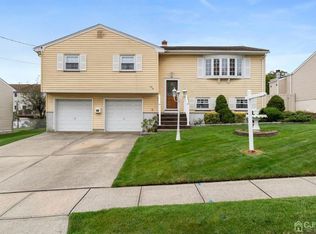 110 John St, South River, NJ 08882