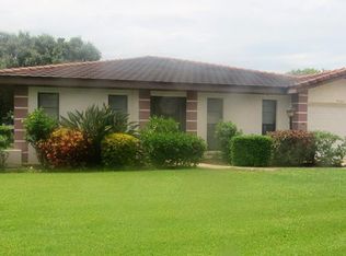 3008 Vivienda Blvd, Bradenton, FL 34207