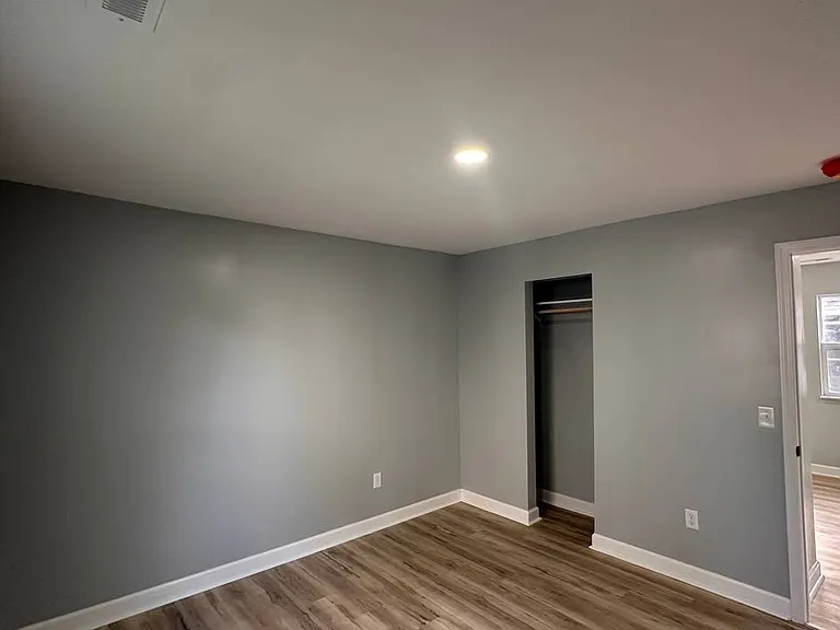 1107 E Mulberry St — Photo 14