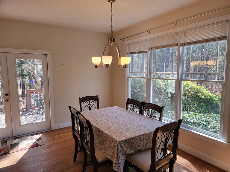 318 Charleston Ln — Photo 17