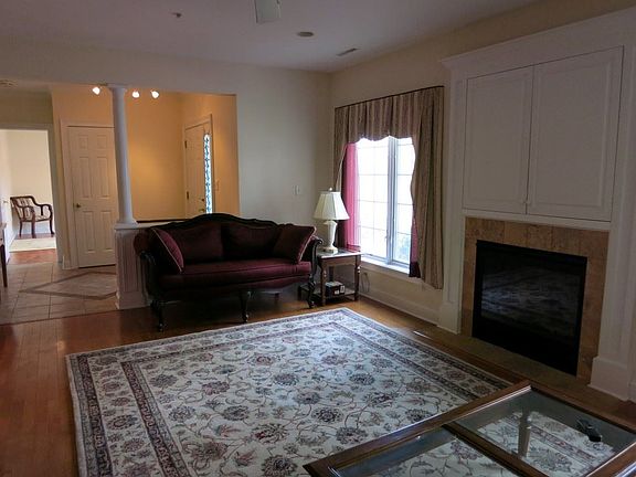 4th image of 2384 Nott St E