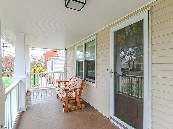 3rd image of 1383 Churchill Rd