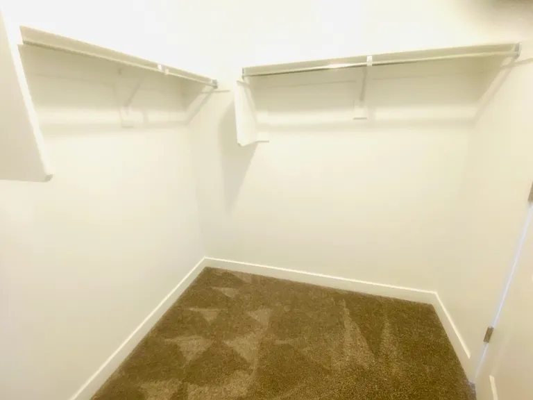 522 S 800 W — Photo 21