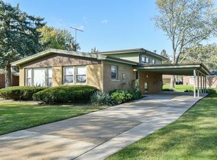 171 Hawthorne Ln, Chicago Heights, IL 60411